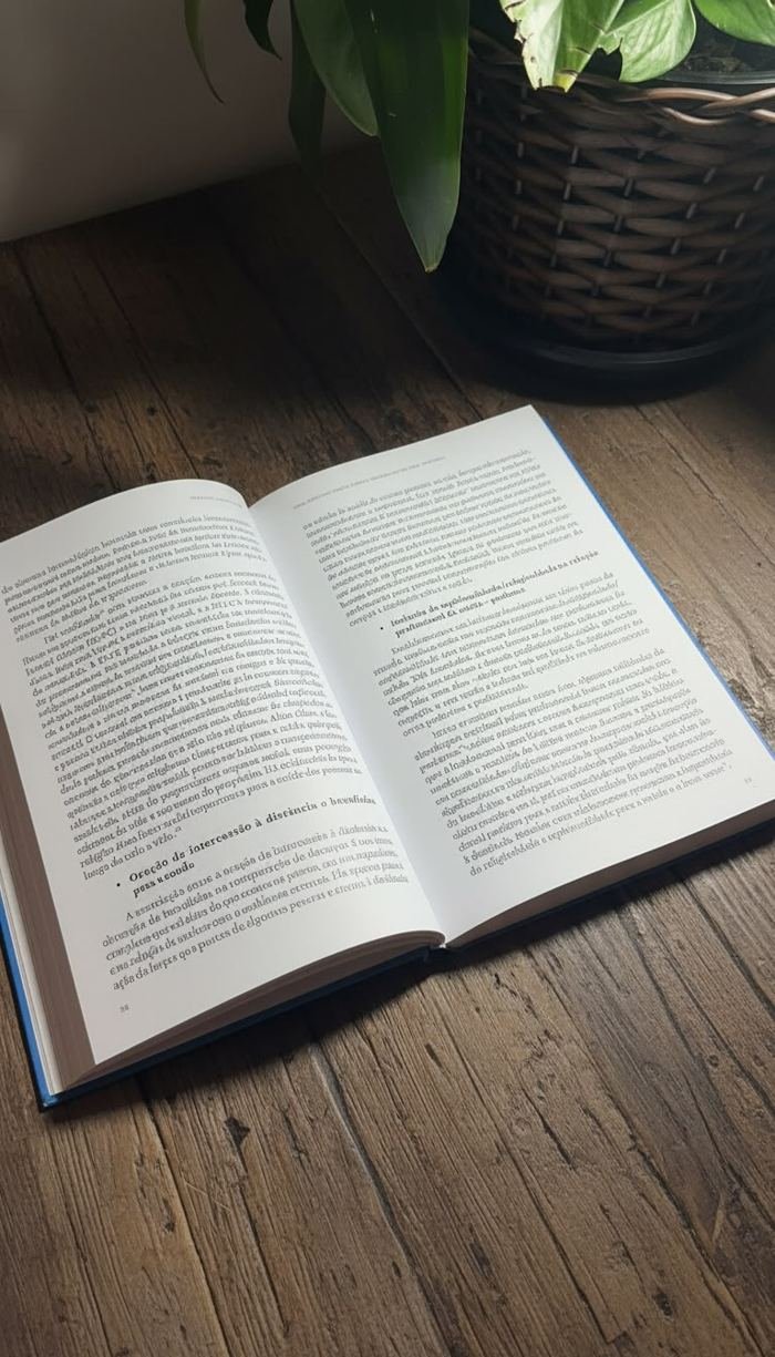 Páginas internas do livro Vida Saudável e Feliz